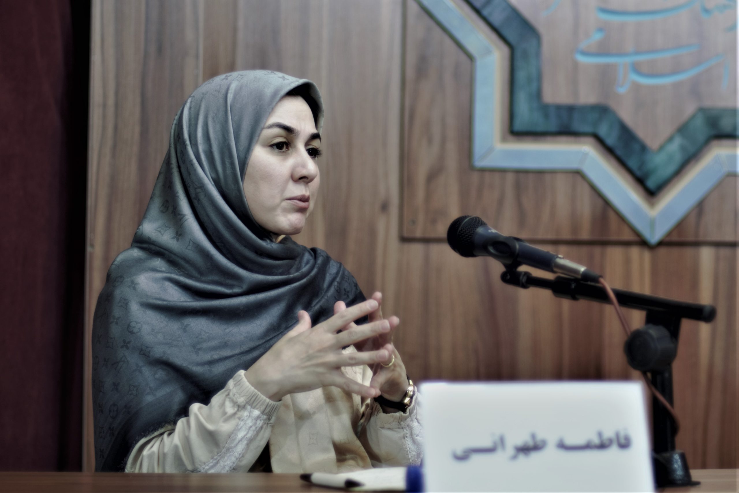 به جای دستورالعمل‌های از پیش نوشته شده، مهارت فرزندپروری در عصر رسانه‌های نوین را فرا بگیریم