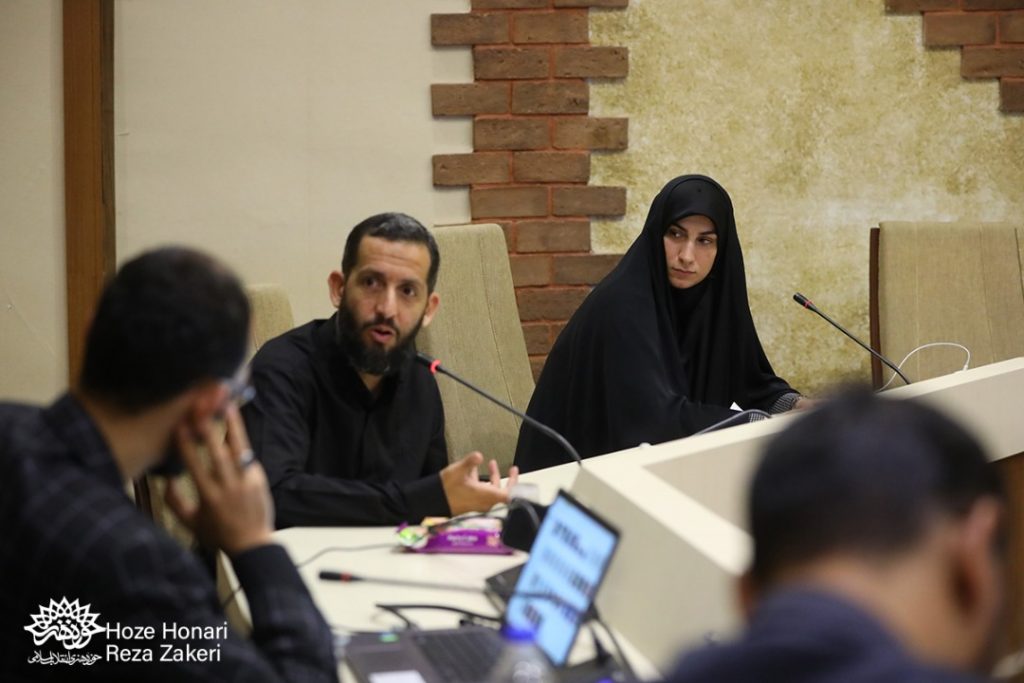 علی حیاتی در نشست «هنری در هیئت کتیبه و پرچم»:                                     محتوای غنی را سرلوحه طراحی کتیبه‌های هیئت هنر قرار دادیم