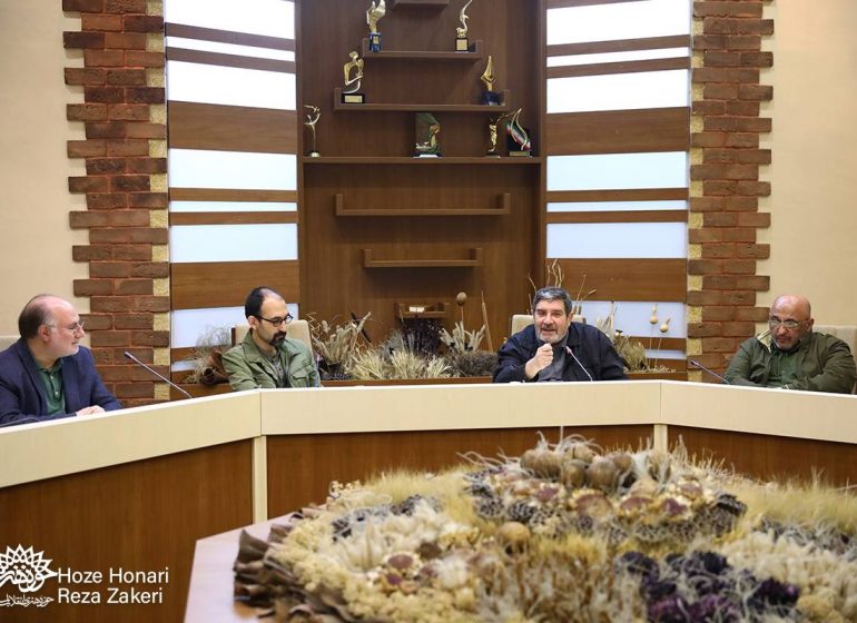 چهل و هفتمین عصرنشینی هنر و اندیشۀ «دیدار» برگزار شد؛ عبدالحمید قدیریان: در تابلوهایم پژوهش را با زبان نقاشی نشان داده‌ام