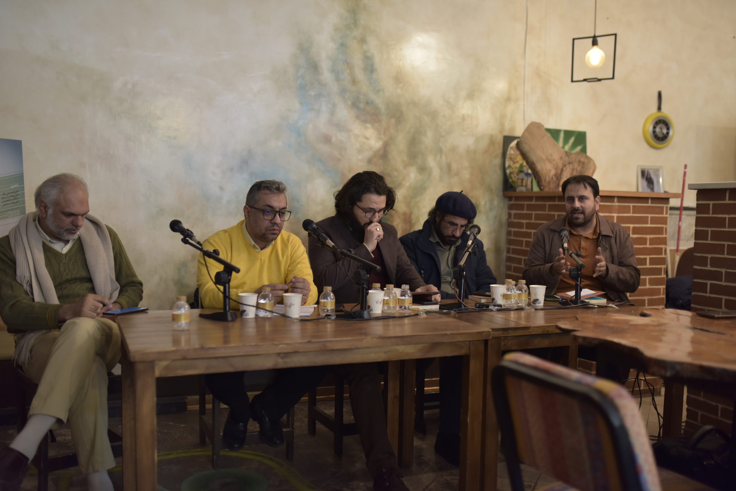 در نشست نقد کتاب «فرم رمان ایرانی به مثابه امر سیاسی» مطرح شد؛ رمان ایرانی محصول کدام تجدد است؛ ملّی یا ظِلّی؟