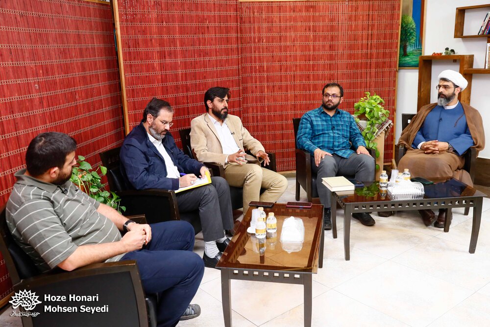 در نشست «مصحف نور بر صفحۀ سیما» مطرح شد؛ «محفل» طغیانی علیه برنامه‌های معارفی و سنتی صدا و سیما است