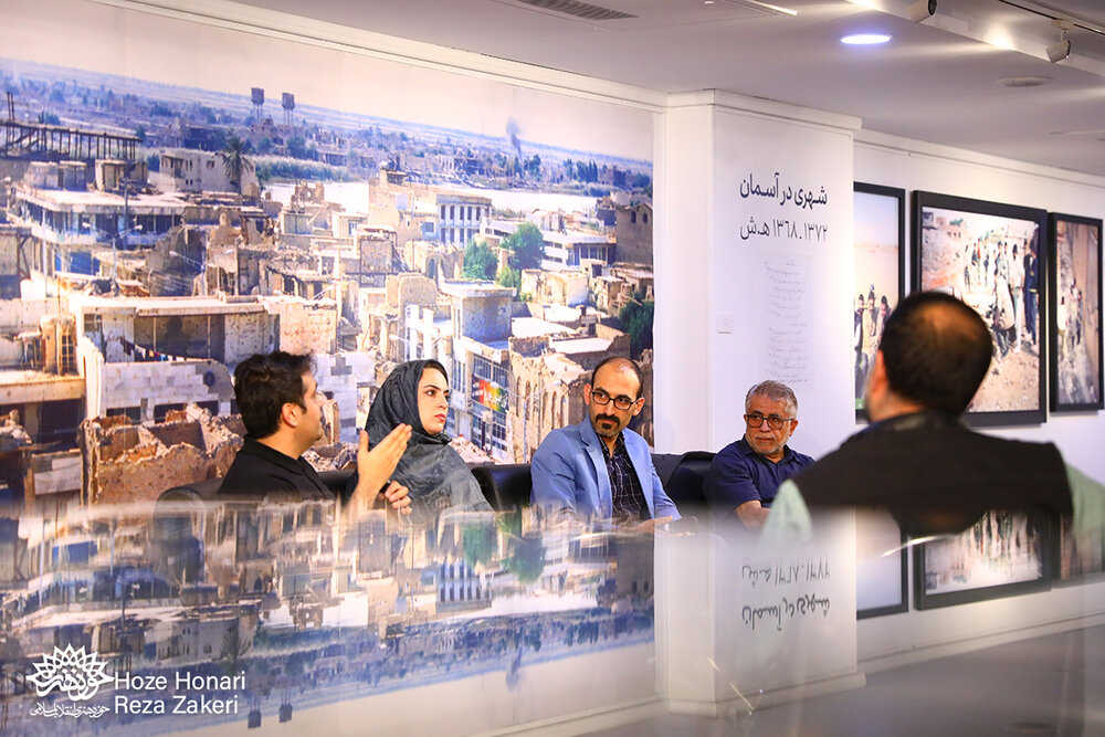 در پنجاه‌ونهم عصرنشینی هنر و اندیشه «دیدار» مطرح شد؛ نمایشگاه «سفرِ آخر» عاطفی‌ترین عکس‌ها را به نمایش گذاشته است