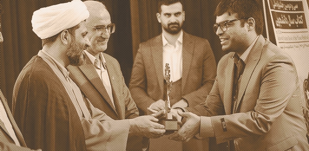 با کتاب «مفاهیم کلیدی در اقتصاد رسانه»؛ آرین طاهری برگزیده سی‌و‌دومین جشنواره کتاب سال دانشجویی شد